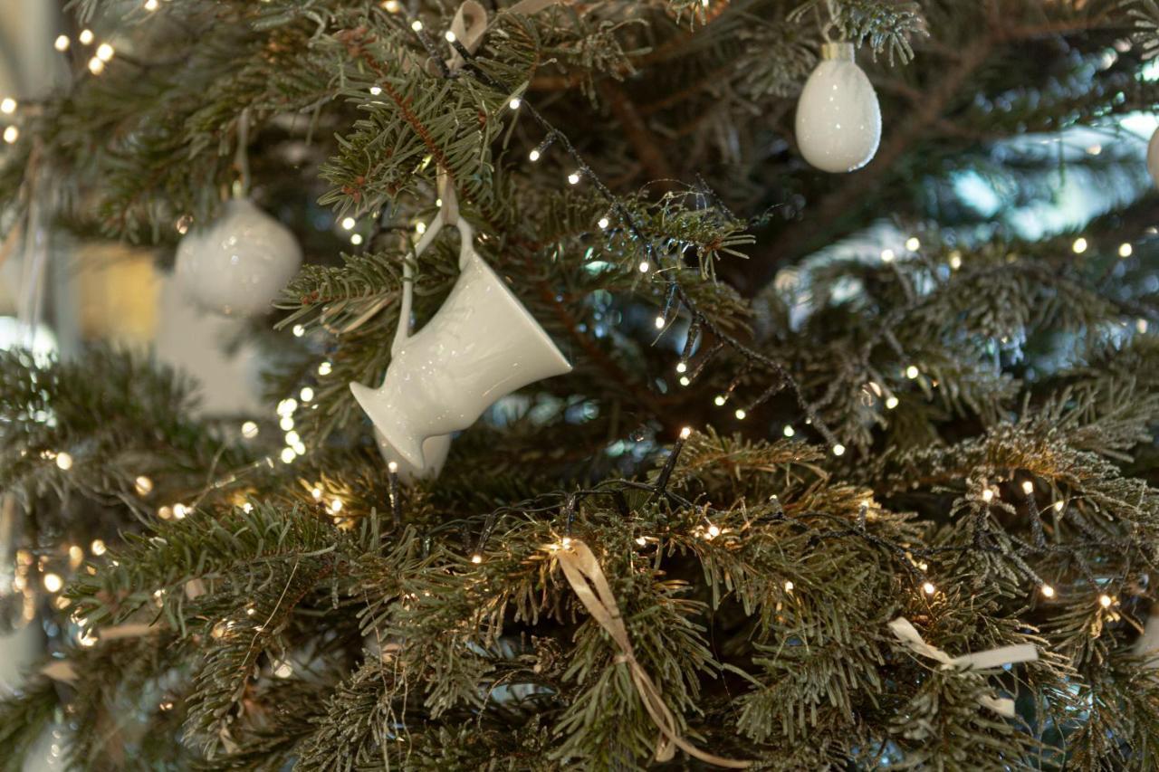 Maison Albar Hotels L'Imperator Nimes Exterior foto A bell ornament on a Christmas tree