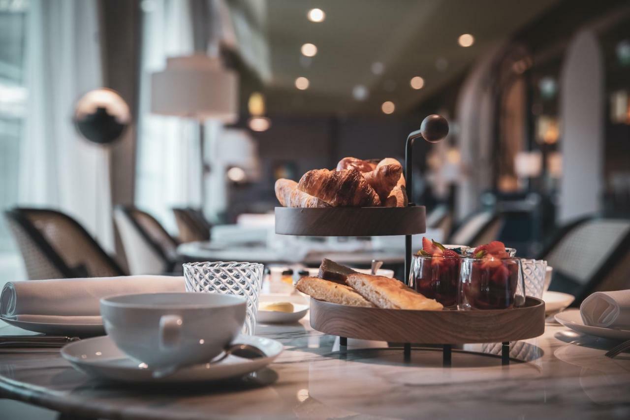 Maison Albar Hotels L'Imperator Nimes Exterior foto Afternoon tea at the Mandarin Oriental, Munich